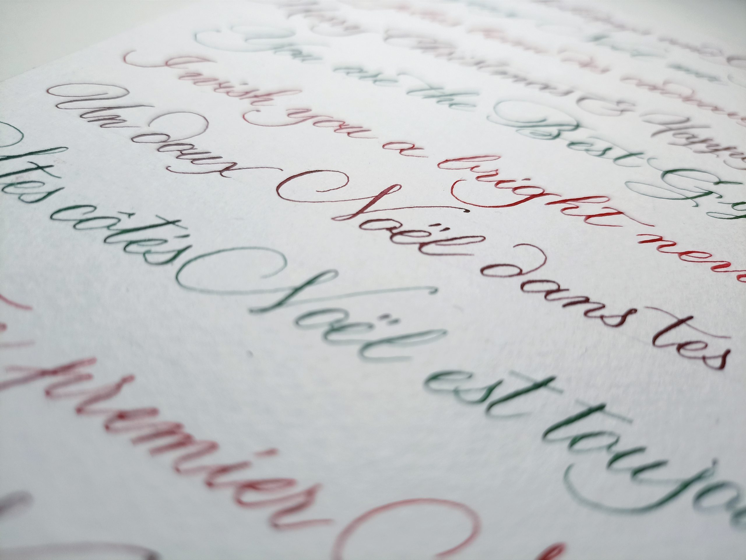 Calligraphies de Noel à la plume. Acitvation de Noel.
La Vallée Village.