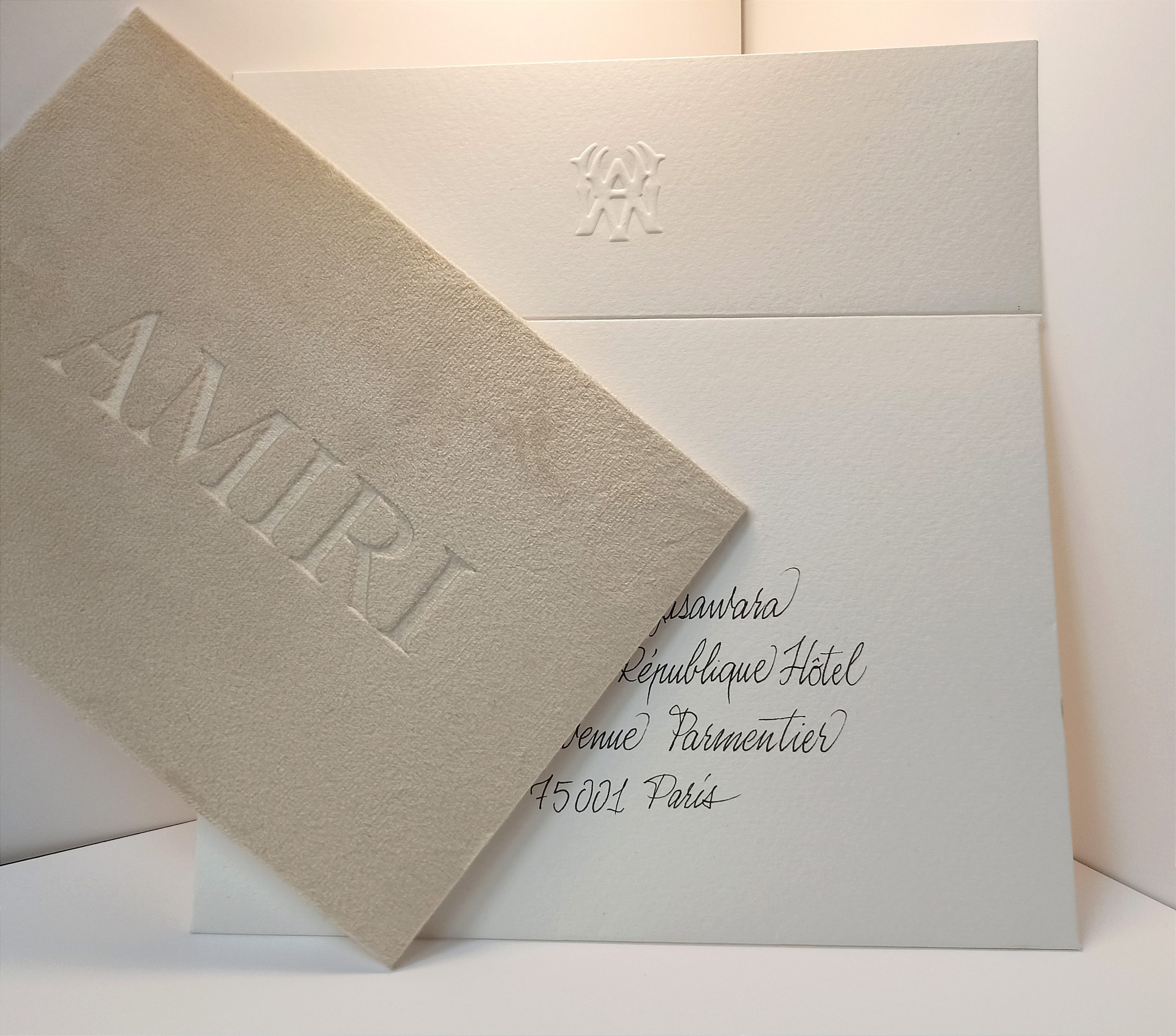 Défilé Haute-Couture Amiri Invitations et enveloppes
